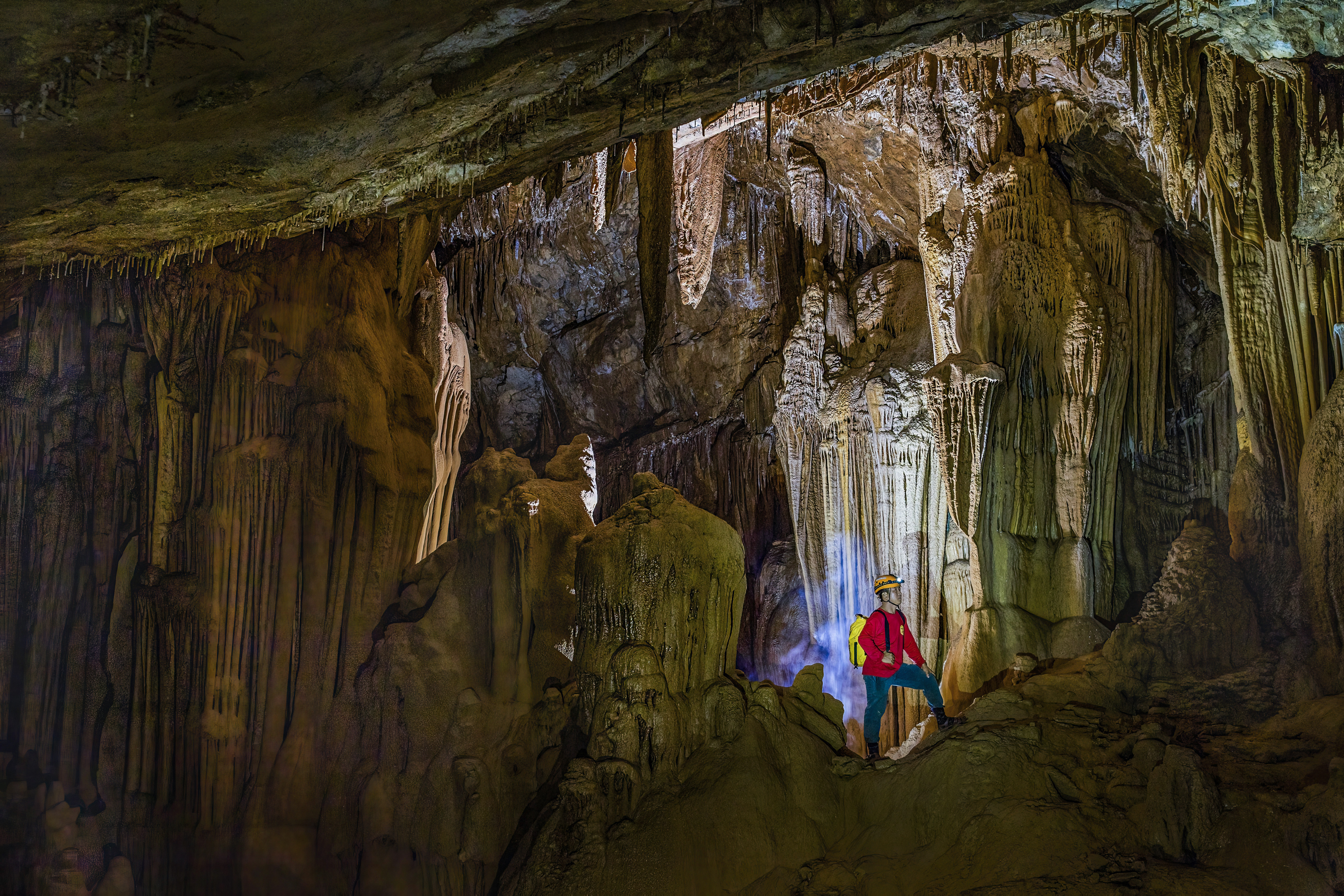 Tour khám phá Hung Thoòng 3 ngày 2 đêm