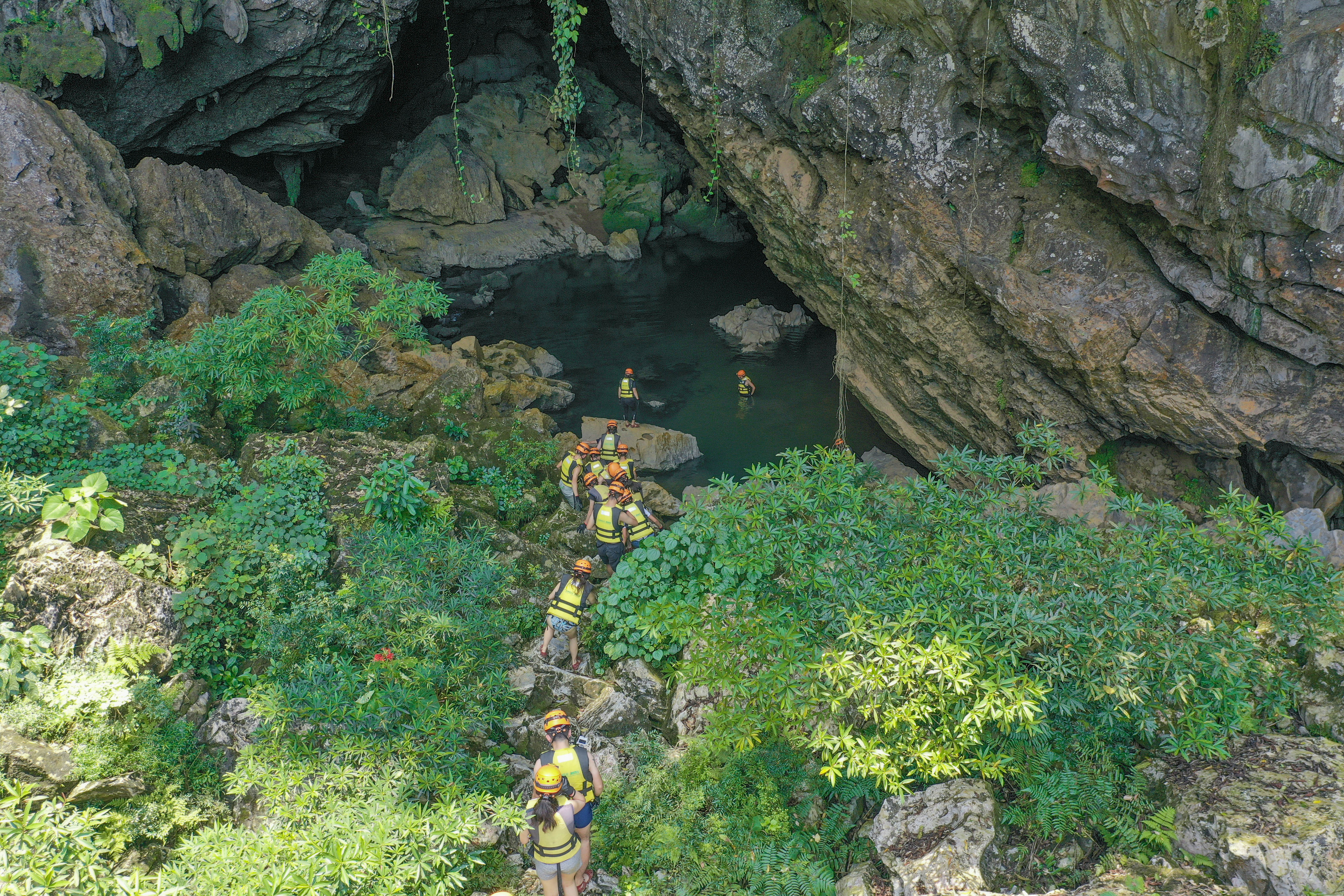 Tour khám phá Thung lũng Trạ Ang 1 ngày