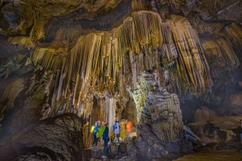 Tour khám phá Hung Thoòng 3 ngày 2 đêm